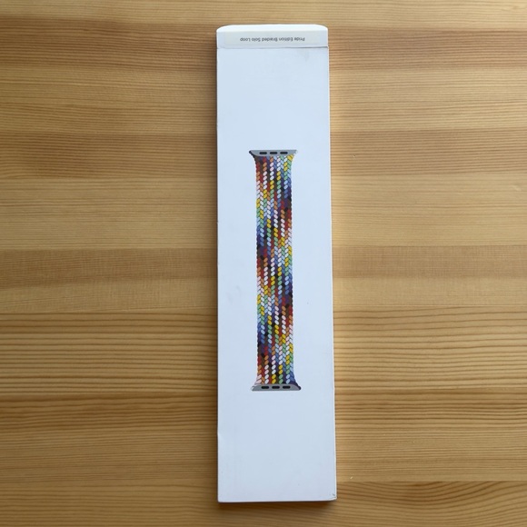 Apple Watch Braided Solo Loop 40mm - Pride Edition - Size 1 - Picture 8 of 8